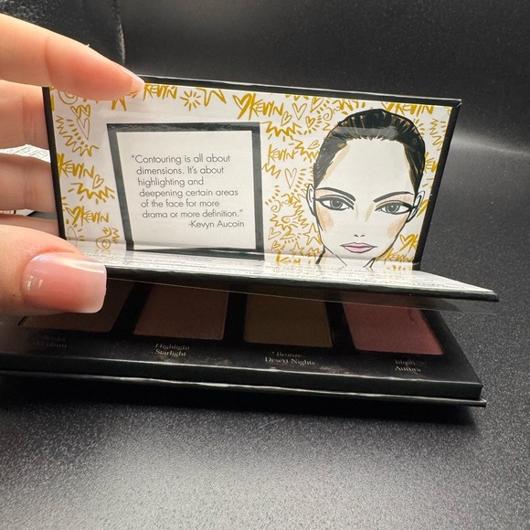 Kevyn Aucoin The Contour Palette - 4-in-1 Face Essentials-see flaw in pic - Picture 6 of 12